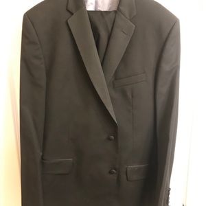Vera Wang Suit